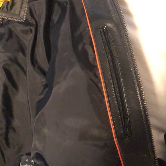 Womens Harley Davison leather jacket - Picture 6 of 8